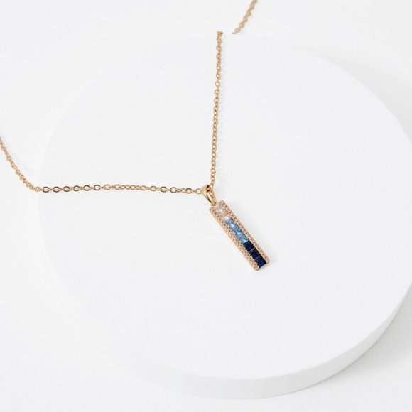 NWT Vince Camuto Blue Ombre CZ Necklace - Picture 2 of 3